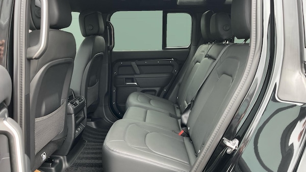 Used Land Rover Defender 2025 for sale - 75334946: Photo 4