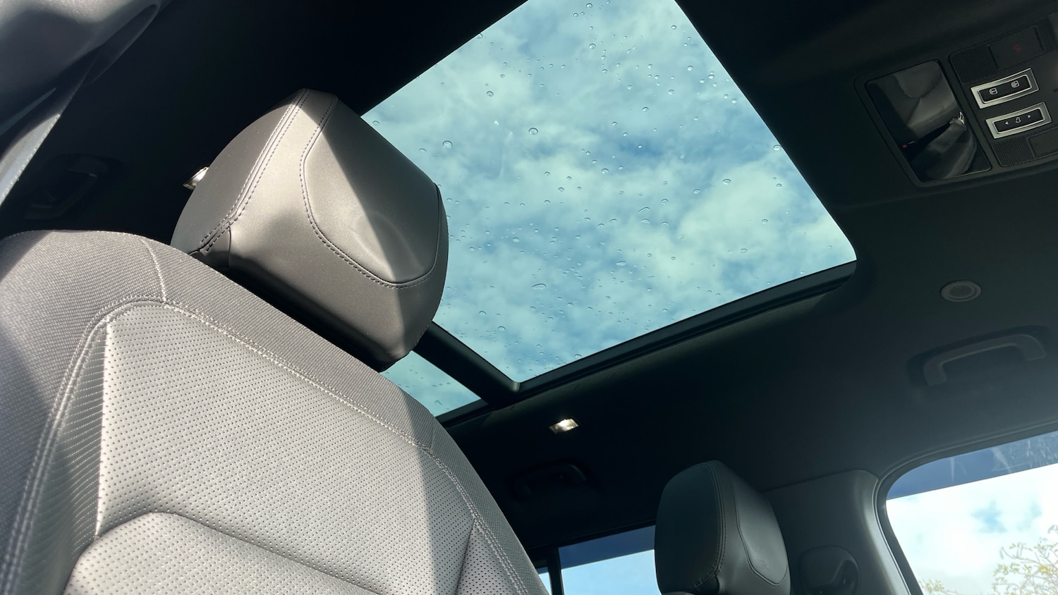 Used Land Rover Defender 2024 for sale - 76477756: Photo 21