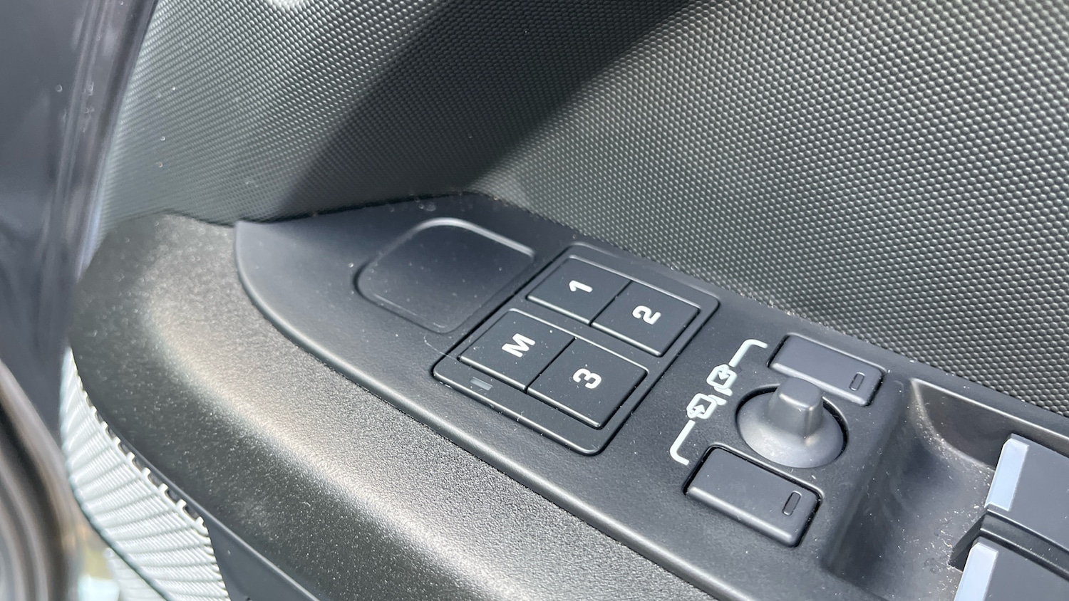 Used Land Rover Defender 2024 for sale - 76477756: Photo 26