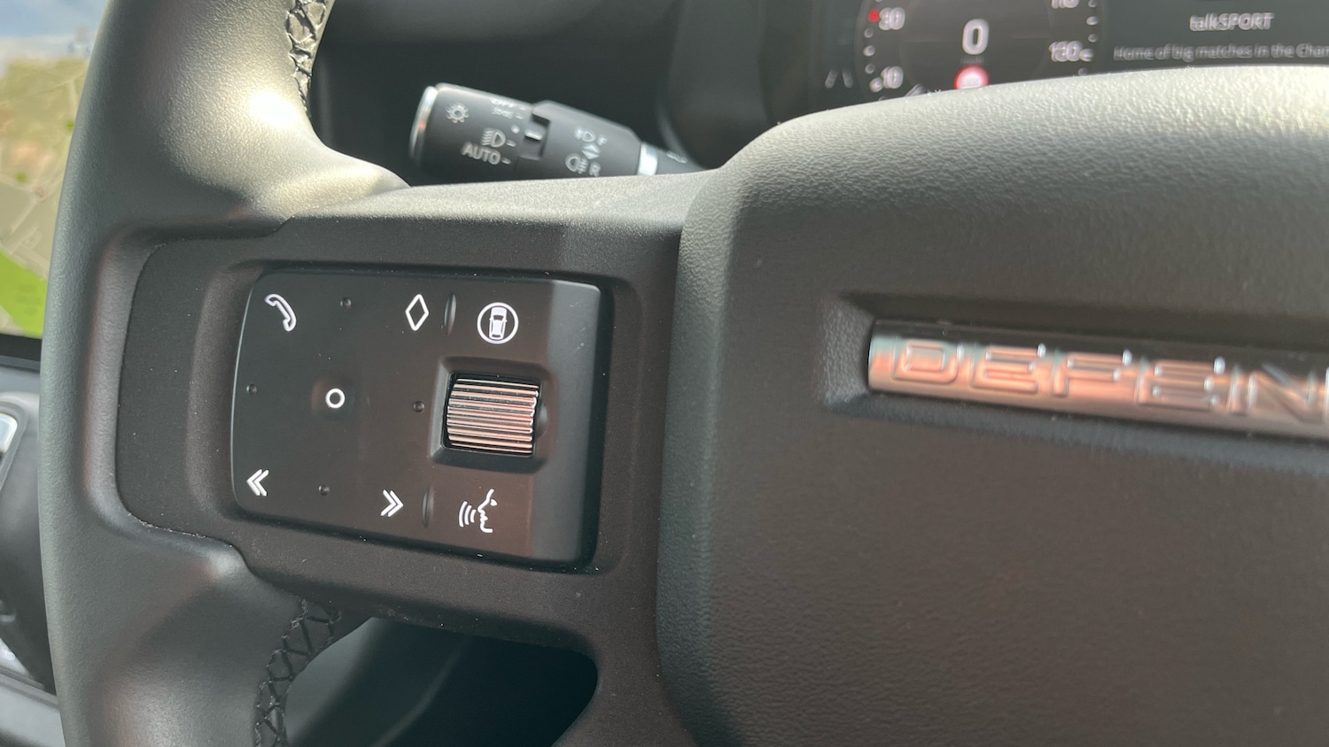 Used Land Rover Defender 2024 for sale - 76477756: Photo 27