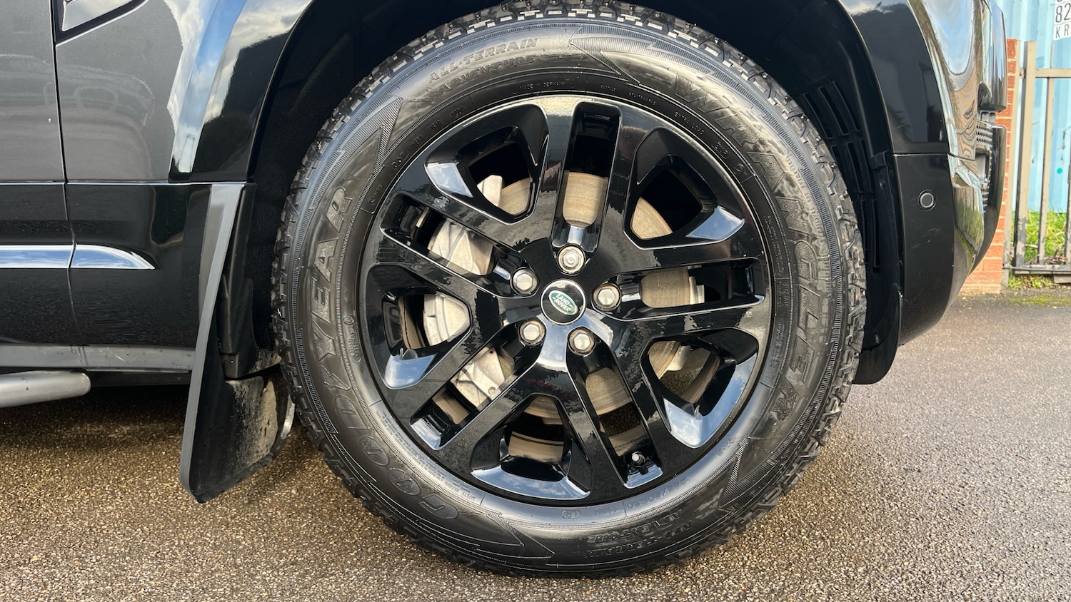 Used Land Rover Defender 2024 for sale - 76477756: Photo 8