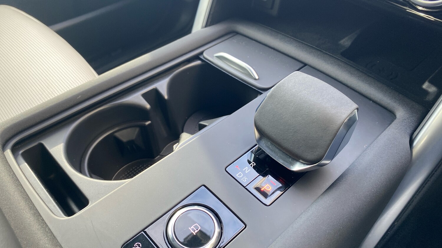 Used Land Rover Discovery 2023 for sale - 78149292: Photo 13