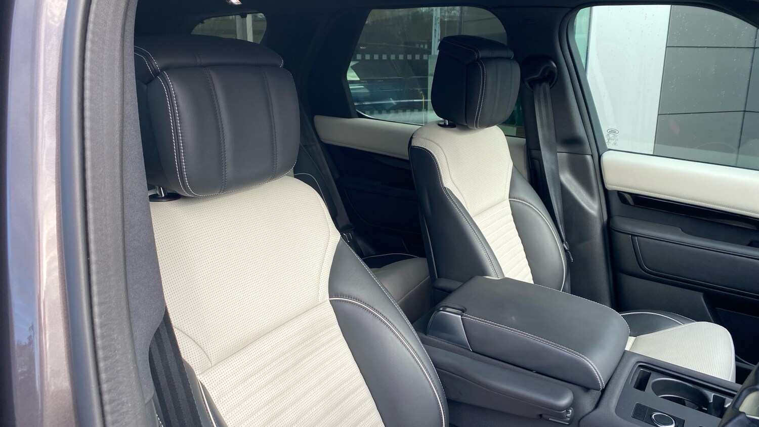 Used Land Rover Discovery 2023 for sale - 78149292: Photo 30