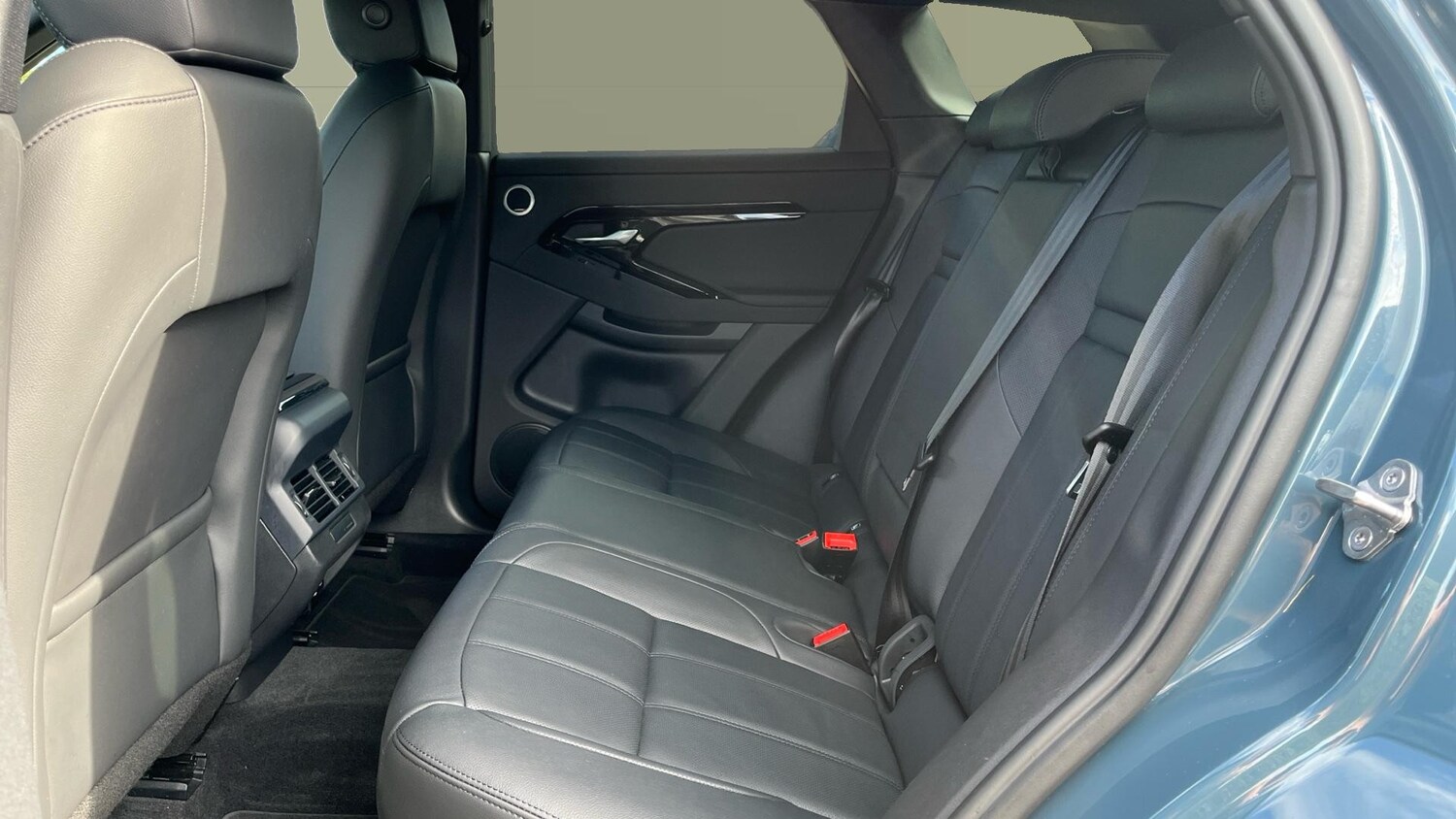 Used Land Rover Range Rover Evoque 2025 for sale - 76243078: Photo 4