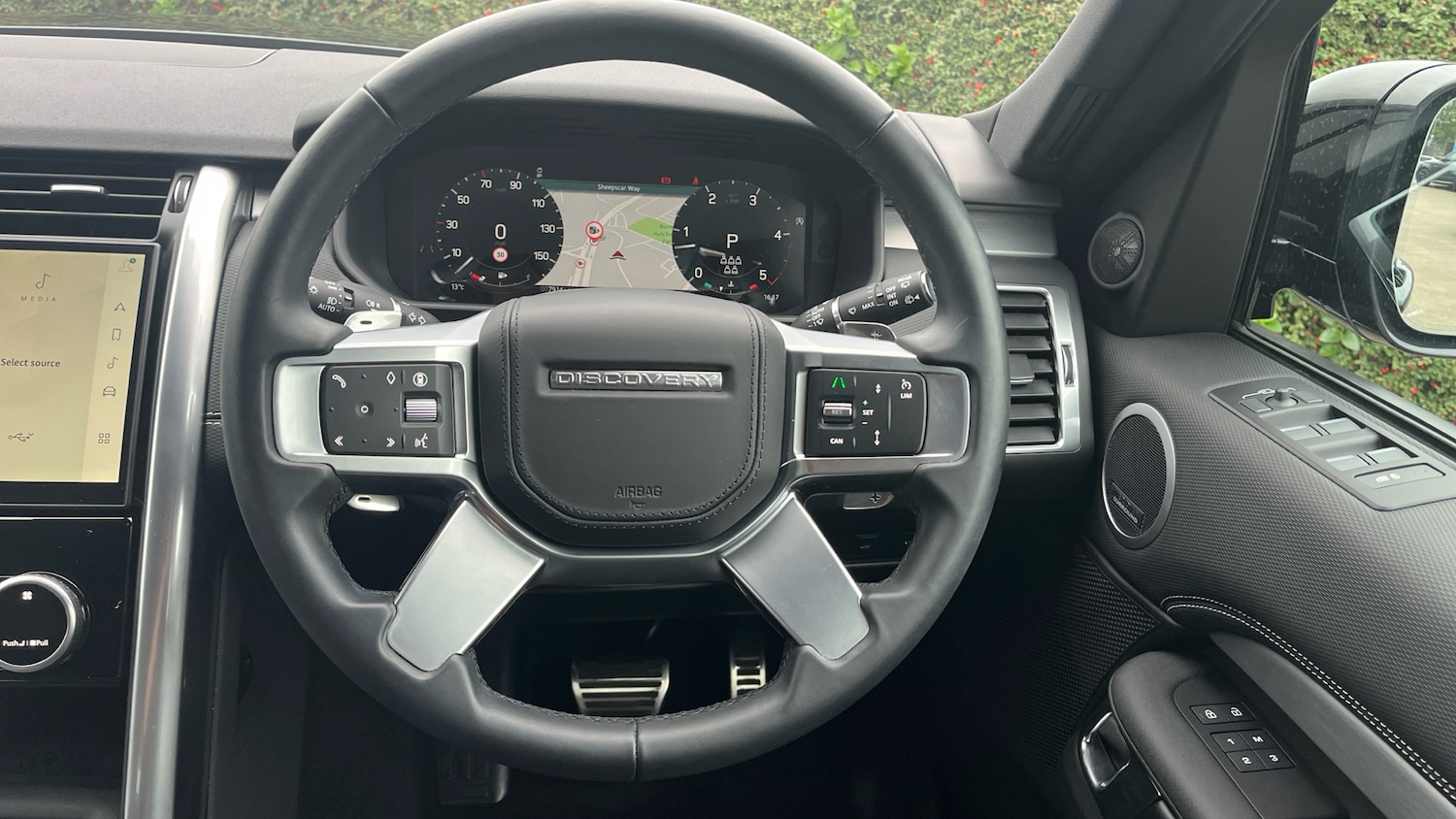 Used Land Rover Discovery 2025 for sale - 76265900: Photo 15