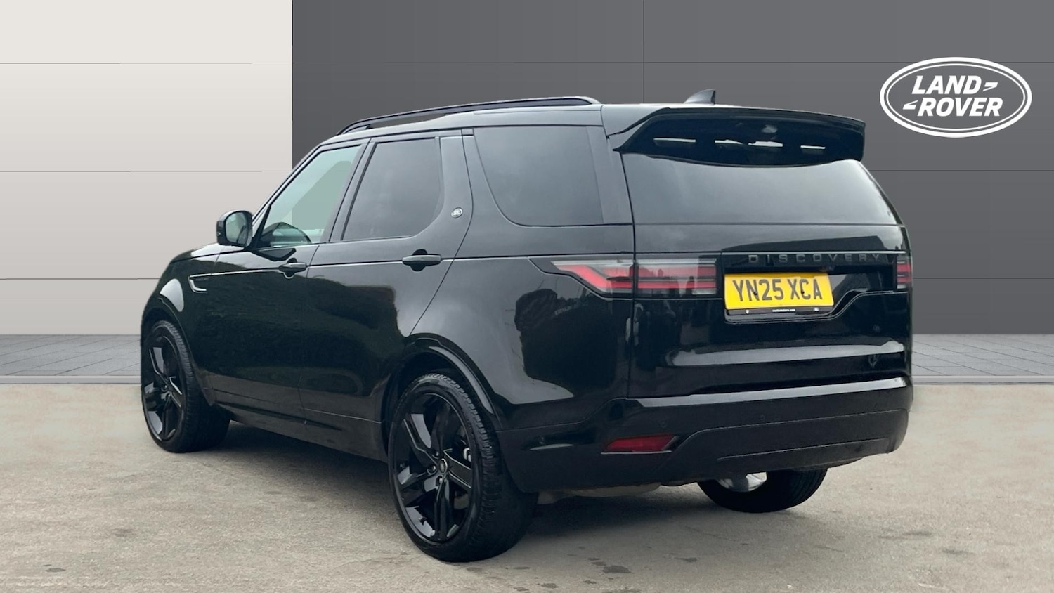 Used Land Rover Discovery 2025 for sale - 76265900: Photo 2