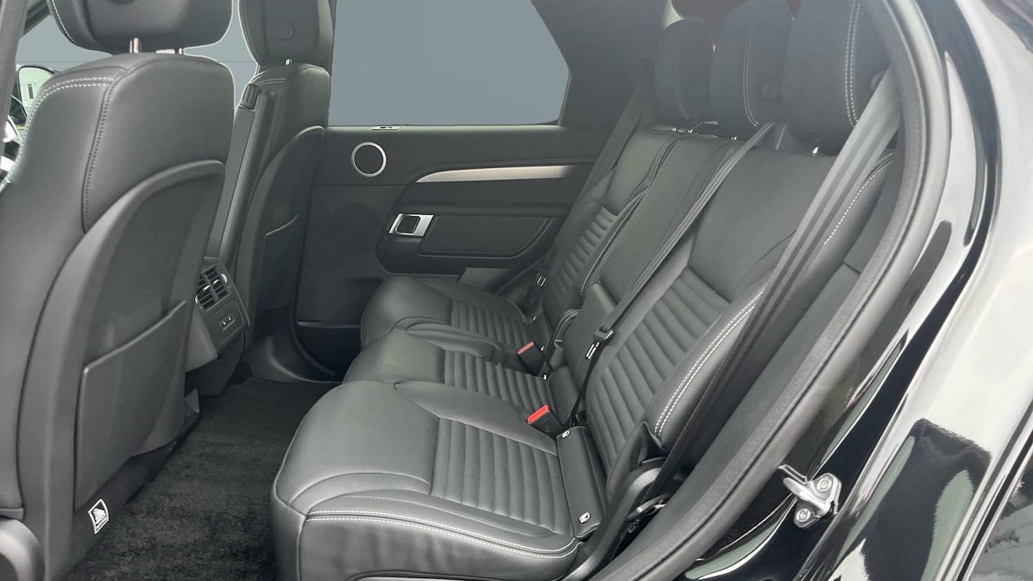 Used Land Rover Discovery 2025 for sale - 76265900: Photo 4