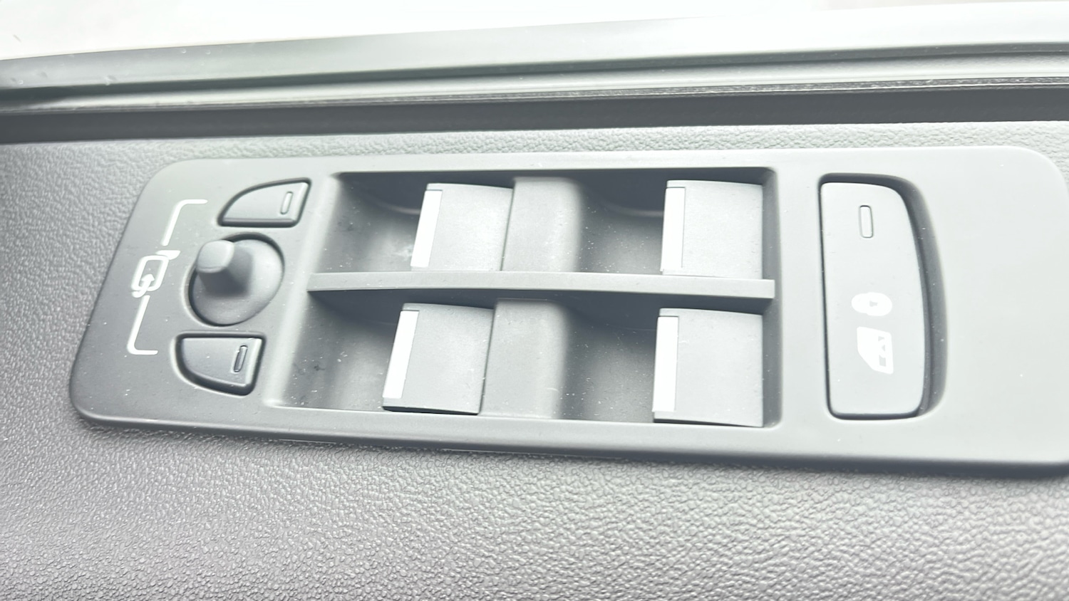 Used Land Rover Discovery Sport 2025 for sale - 77377953: Photo 25