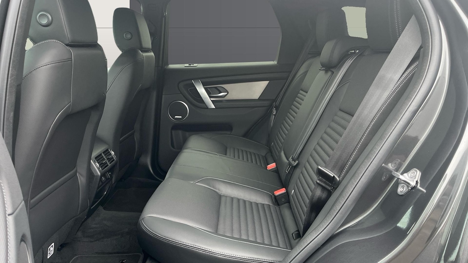 Used Land Rover Discovery Sport 2025 for sale - 77377953: Photo 4