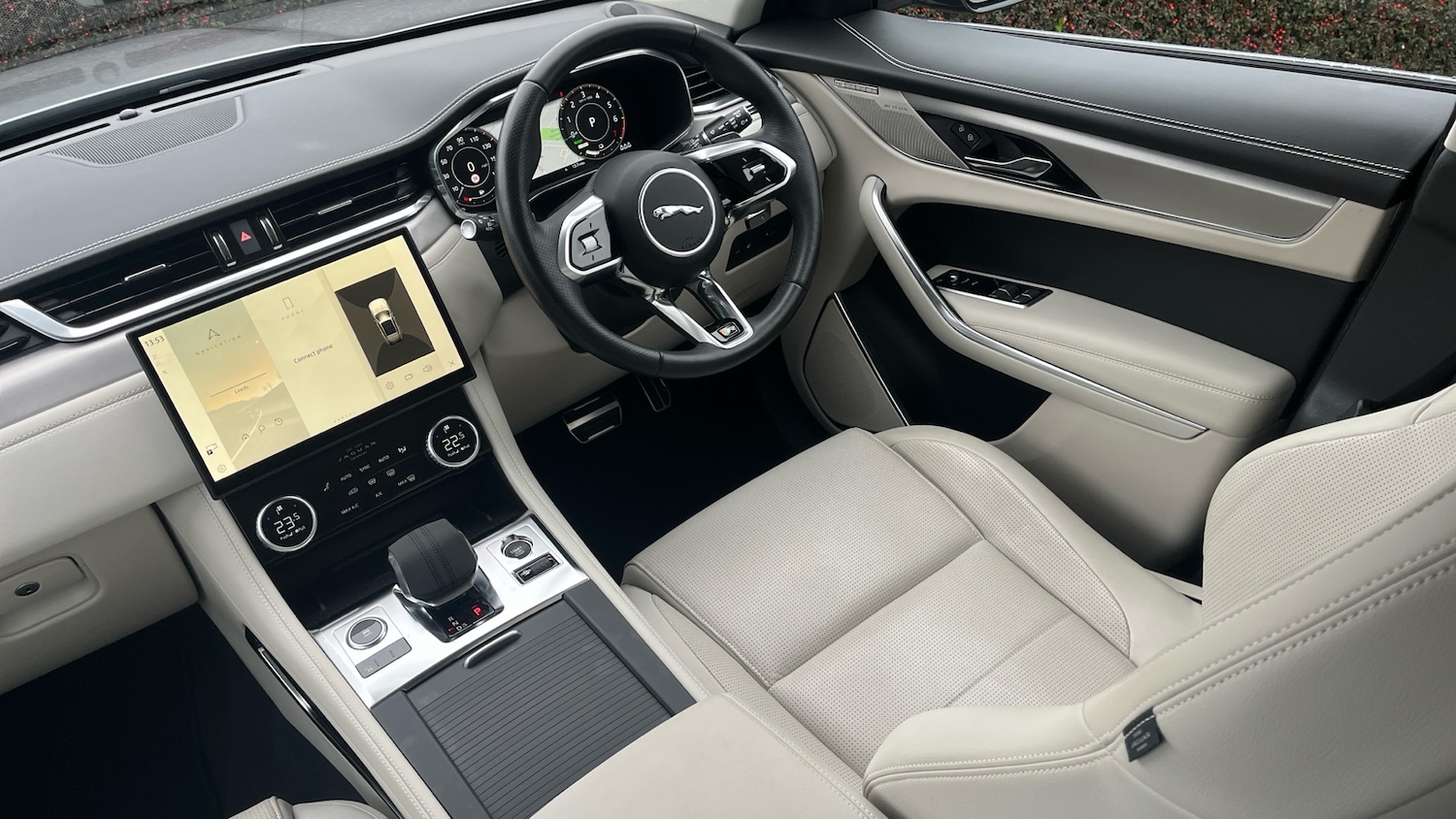 Used Jaguar F-Pace 2022 for sale - 77459648: Photo 24