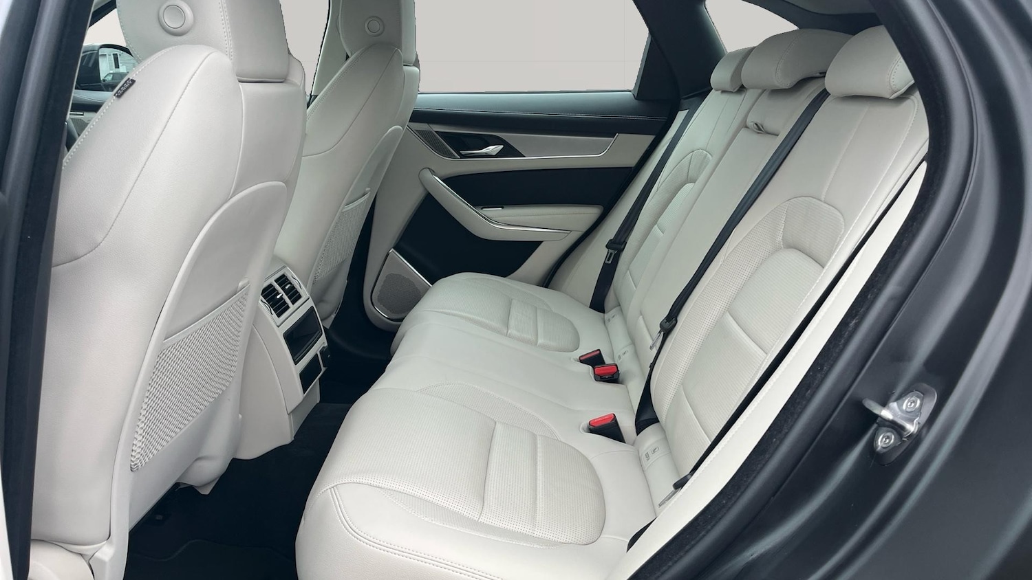 Used Jaguar F-Pace 2022 for sale - 77459648: Photo 4