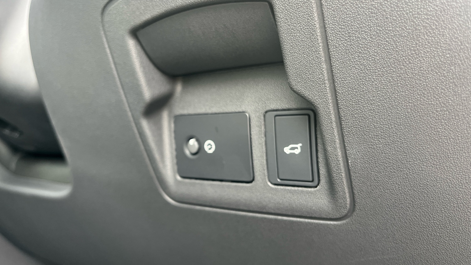 Used Land Rover Range Rover Velar 2025 for sale - 78066626: Photo 24