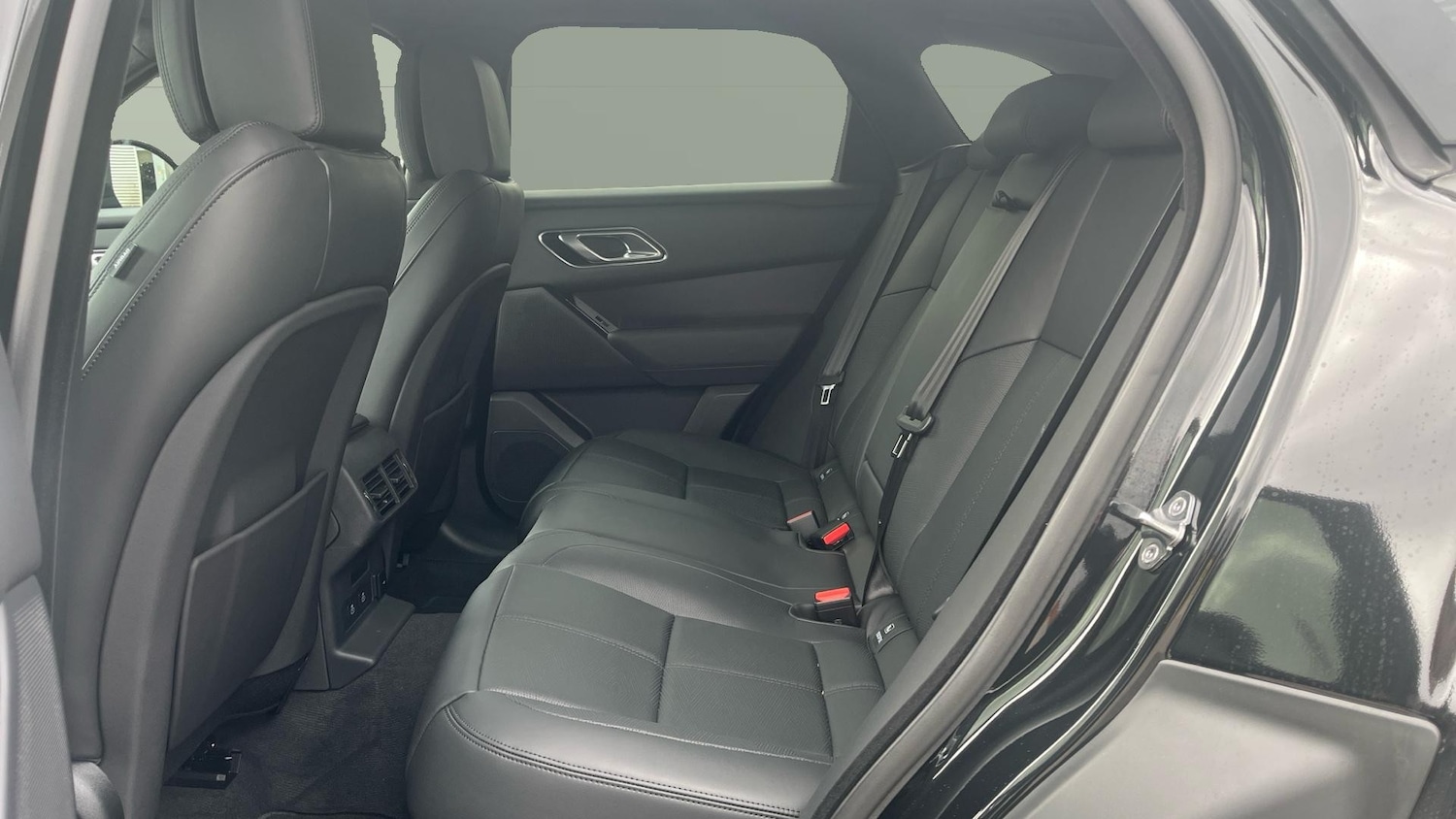 Used Land Rover Range Rover Velar 2025 for sale - 78066626: Photo 4