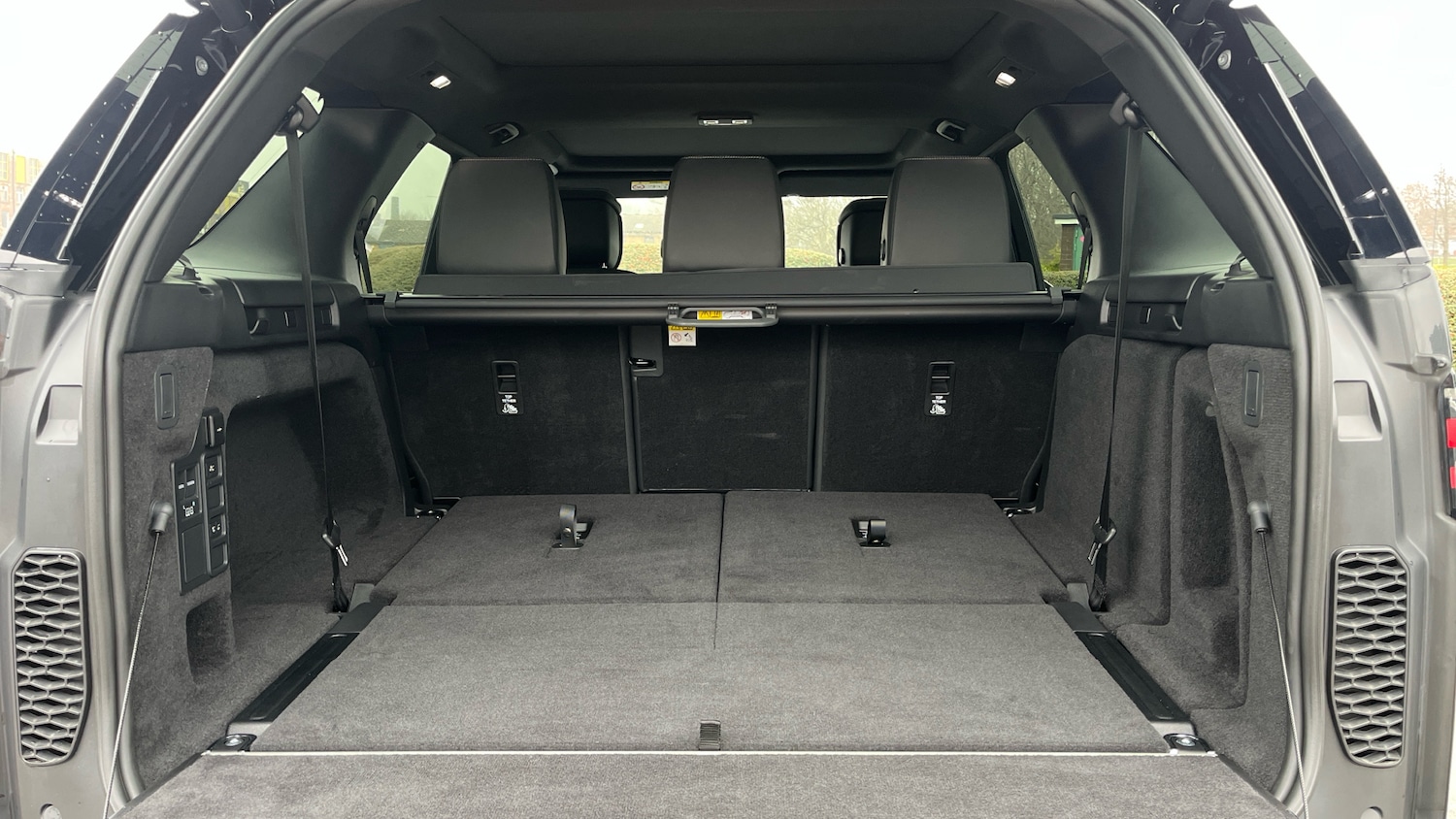 Used Land Rover Discovery 2025 for sale - 78000807: Photo 10