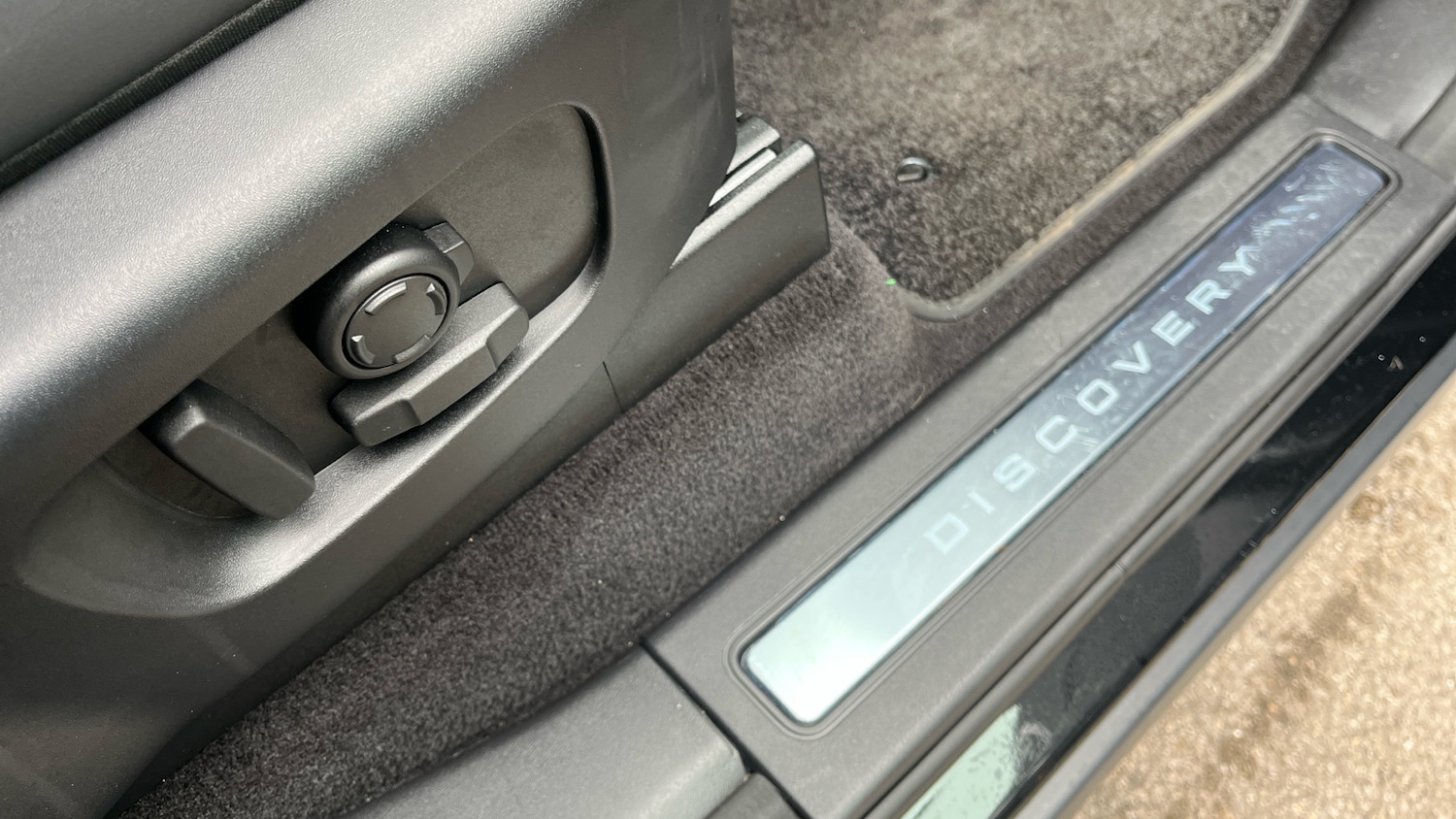 Used Land Rover Discovery 2025 for sale - 78000807: Photo 33