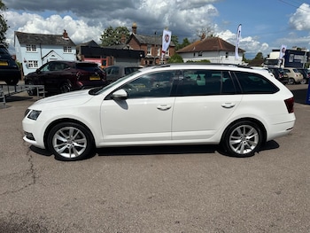Used Skoda Octavia 2020 for sale - 75232813: Photo