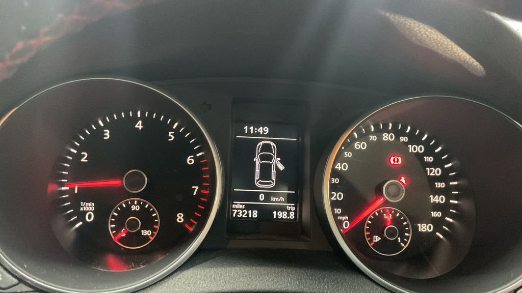 Used Volkswagen Golf 2010 for sale - 77442250: Photo 11