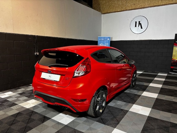Used Ford Fiesta 2017 for sale - 76291528: Photo 2