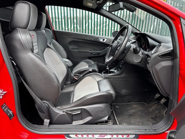 Used Ford Fiesta 2014 for sale - 76313089: Photo 18