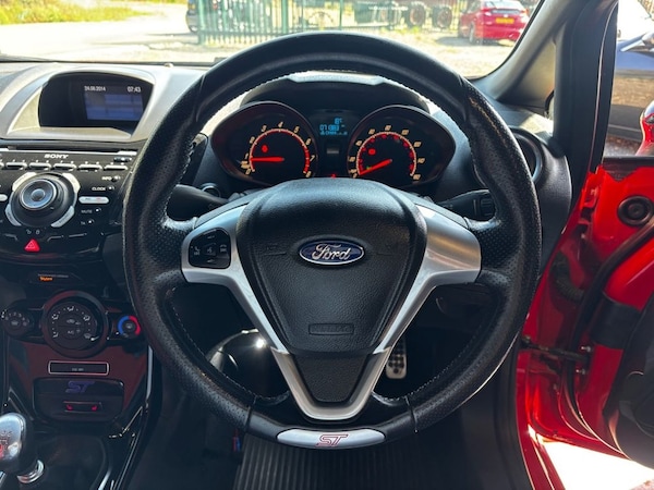 Used Ford Fiesta 2014 for sale - 76313089: Photo 21
