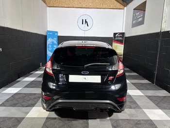 Used Ford Fiesta 2017 for sale - 79651835: Photo