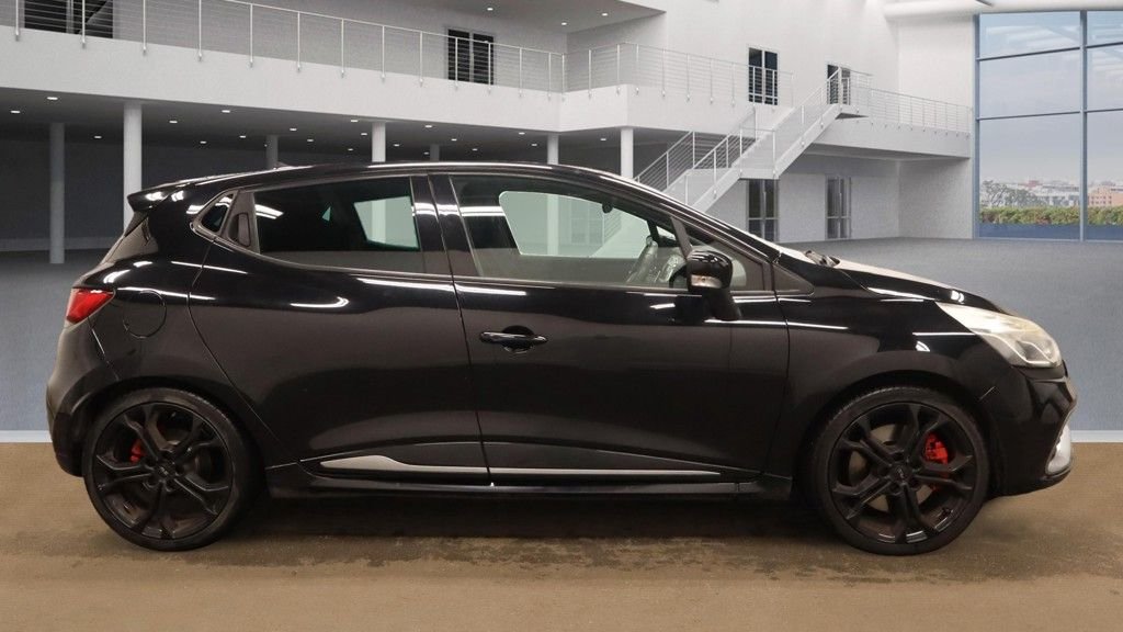 Used Renault Clio 2013 for sale - 76668138: Photo 2