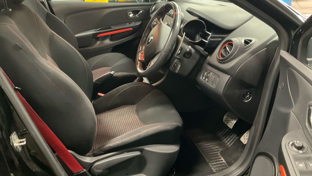 Used Renault Clio 2013 for sale - 76668138: Photo 7