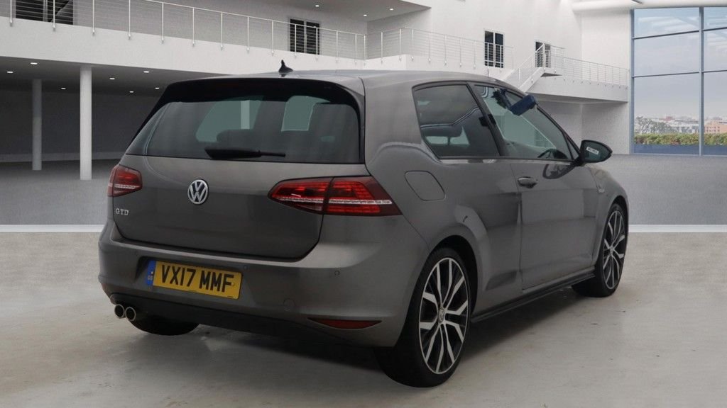 Used Volkswagen Golf 2017 for sale - 76617460: Photo 3