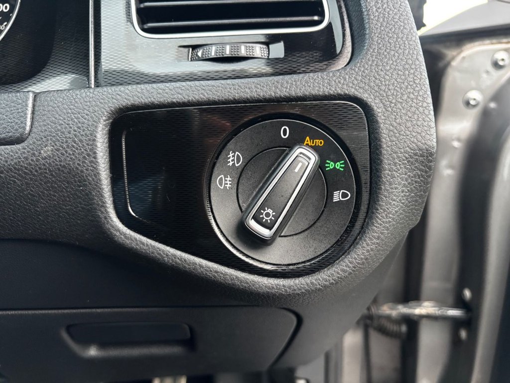 Used Volkswagen Golf 2017 for sale - 76617460: Photo 32