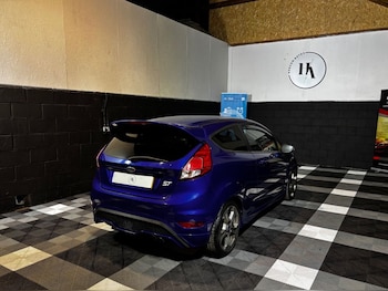 Used Ford Fiesta 2015 for sale - 79178904: Photo