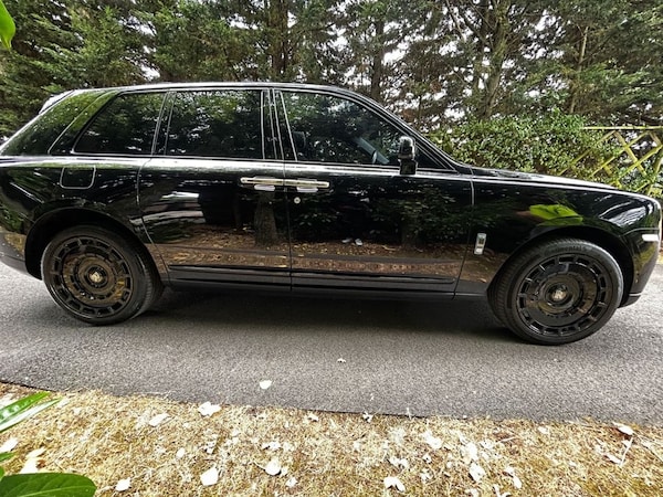 Used Rolls-Royce Cullinan 2021 for sale - 76236011: Photo 2