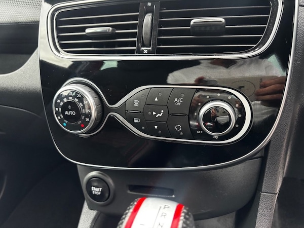 Used Renault Clio 2018 for sale - 76132674: Photo 30