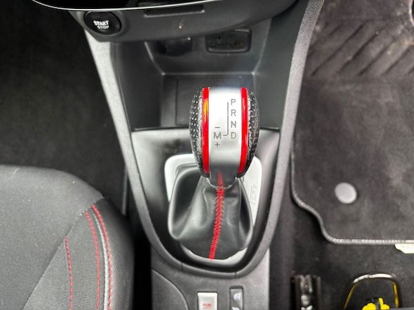 Used Renault Clio 2018 for sale - 76132674: Photo 32