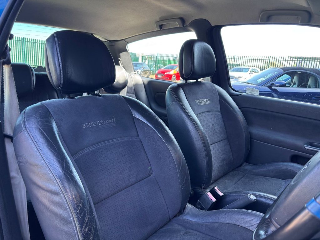 Used Renault Clio 2004 for sale - 78154039: Photo 11