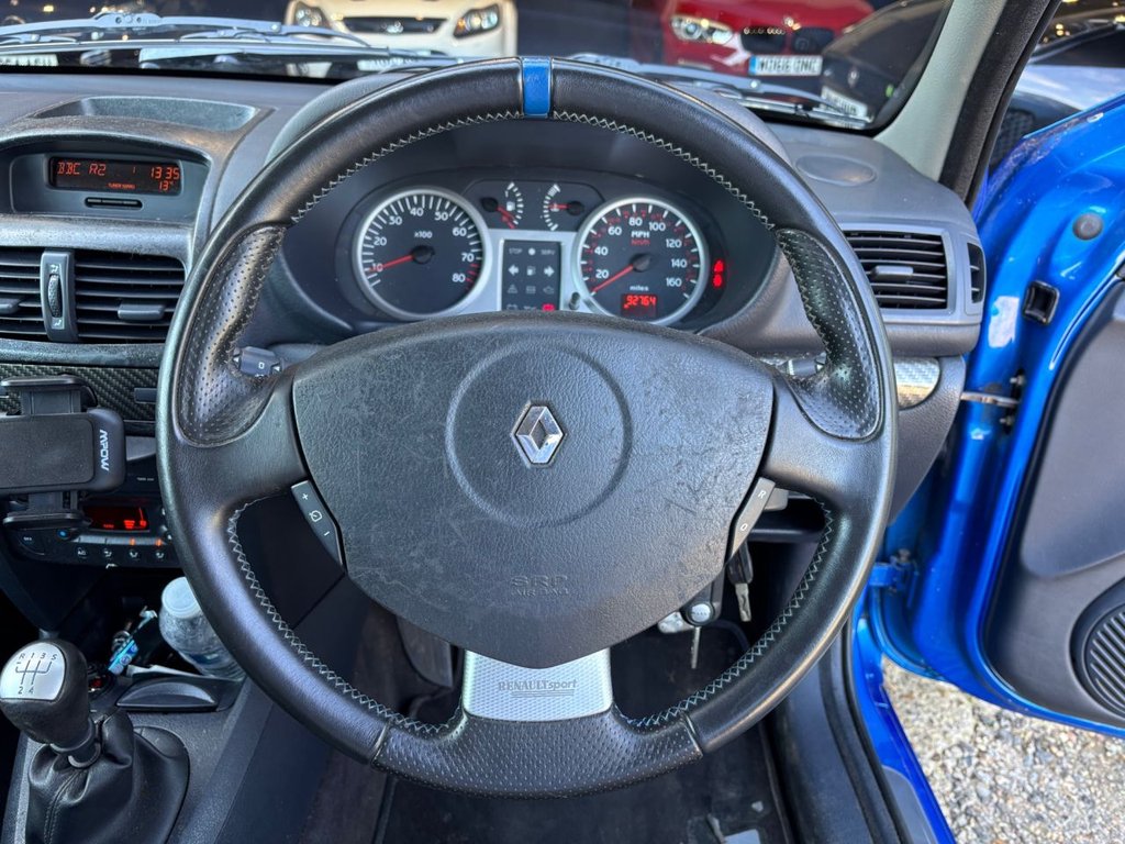 Used Renault Clio 2004 for sale - 78154039: Photo 15