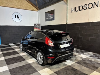 Used Ford Fiesta 2015 for sale - 77547243: Photo