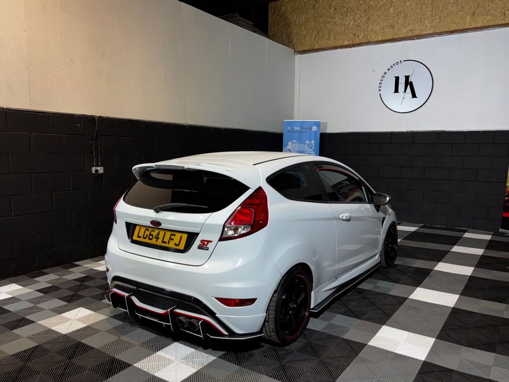 Used Ford Fiesta 2014 for sale - 76523318: Photo 2