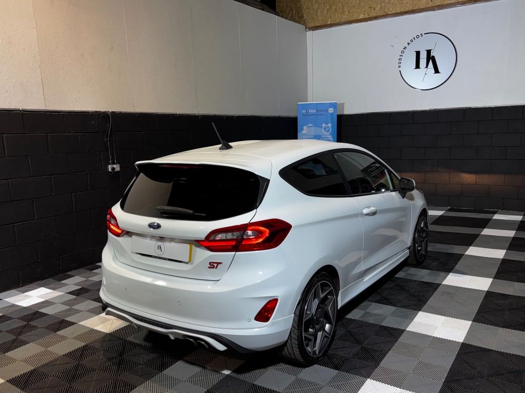 Used Ford Fiesta 2019 for sale - 76910281: Photo 2