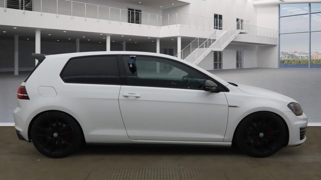 Used Volkswagen Golf 2014 for sale - 77539603: Photo 3