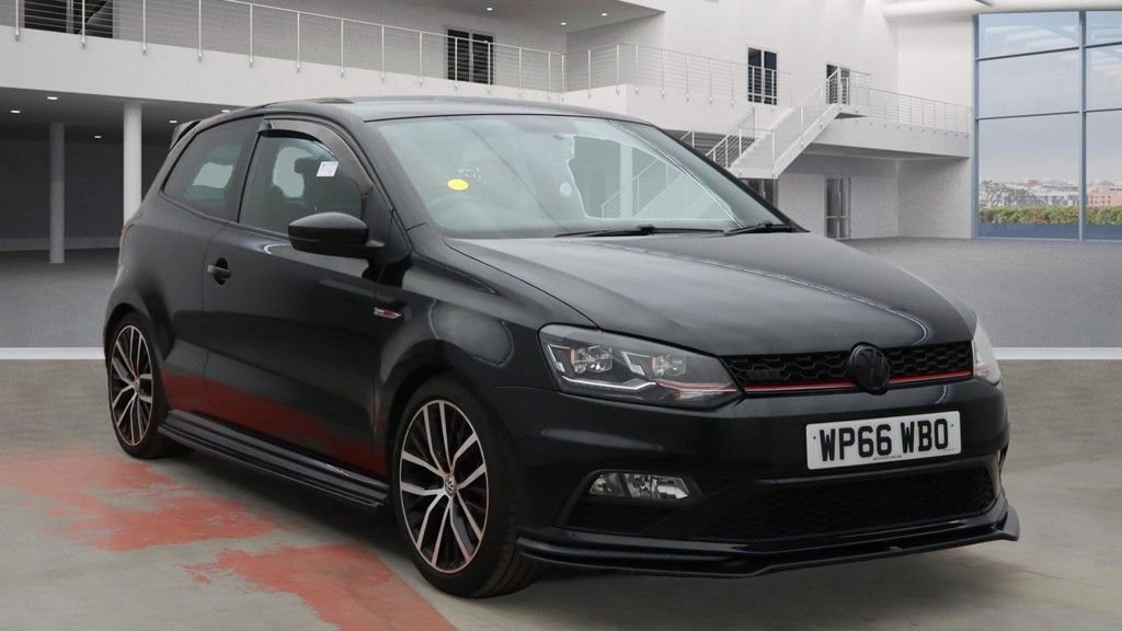 Used Volkswagen Polo 2016 for sale - 76372522: Photo 1