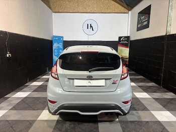Used Ford Fiesta 2017 for sale - 79189676: Photo