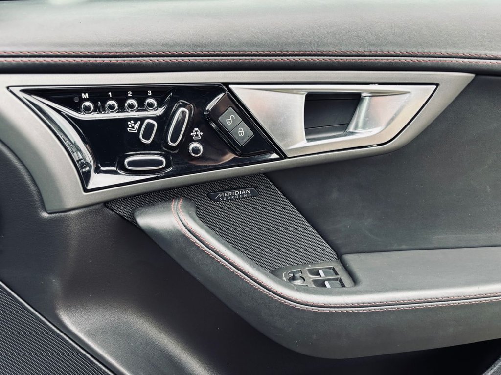 Used Jaguar F-Type 2015 for sale - 78008825: Photo 33