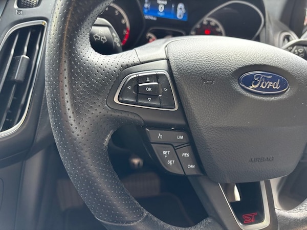 Used Ford Focus 2017 for sale - 75495227: Photo 21