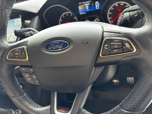 Used Ford Focus 2017 for sale - 75495227: Photo 22