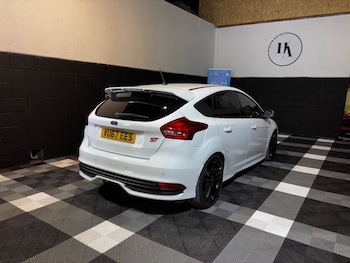 Used Ford Focus 2017 for sale - 75495227: Photo
