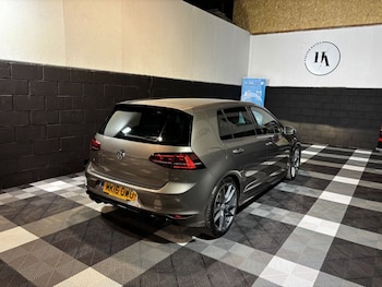 Used Volkswagen Golf 2016 for sale - 79394420: Photo