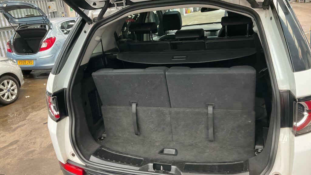 Used Land Rover Discovery Sport 2017 for sale - 76538382: Photo 7