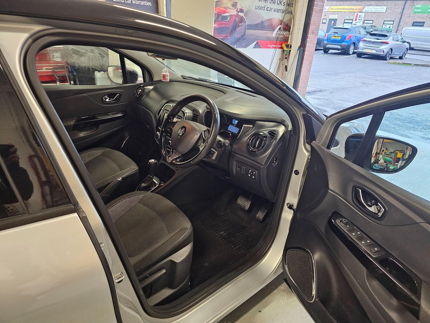 Used Renault Captur for sale - 77291968: Photo 17