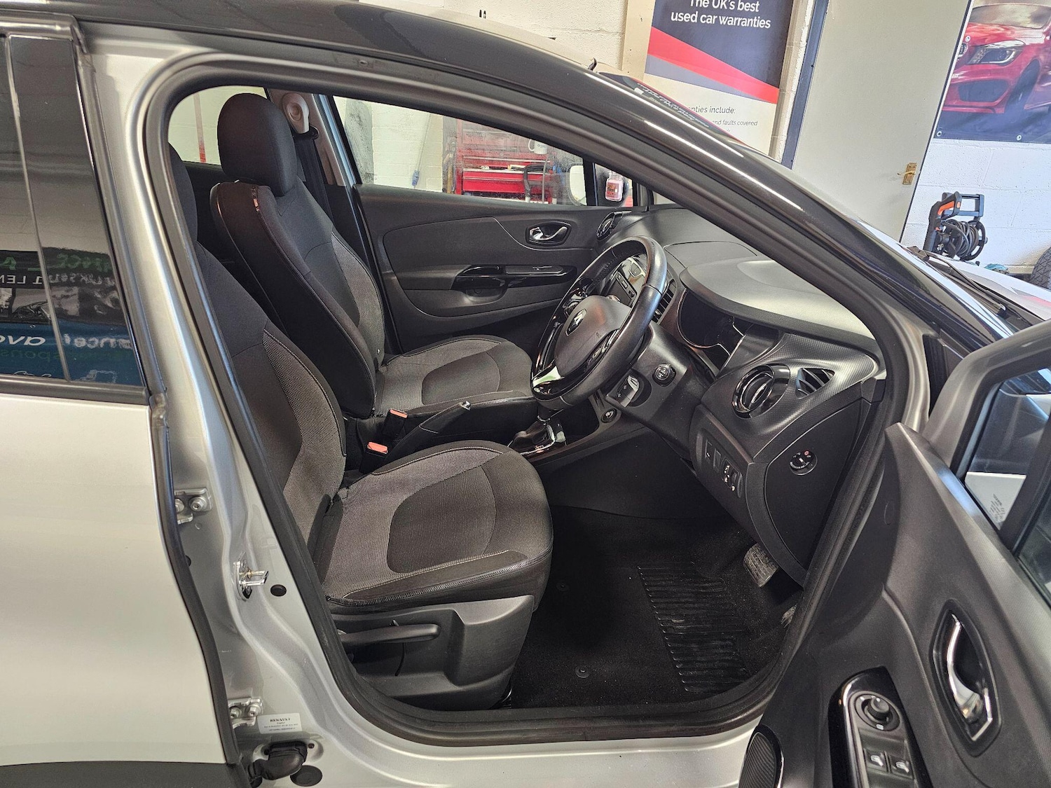 Used Renault Captur for sale - 77291968: Photo 18