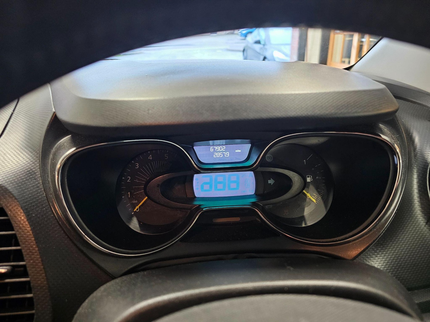 Used Renault Captur for sale - 77291968: Photo 45